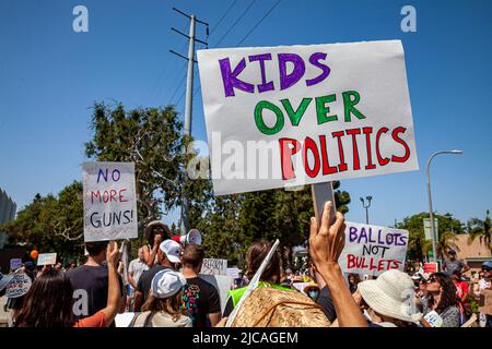 Marzo per il rally di vita a Culver City 11 2022 giugno, Los Angeles, California, USA Foto Stock