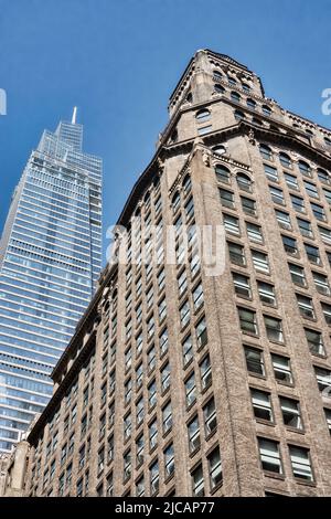 La superalta Vanderbilt sovrasta il grattacielo al 285 Madison Avenue, New York City, USA 2022 Foto Stock