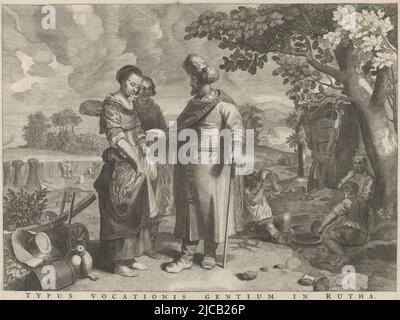 Boaz parla a Ruth, che ha raccolto le orecchie nel suo campo Ruth infila la testa a destra alcuni raccoglitori di riposo, mangiare e bere in background a sinistra, il campo sotto la scena il titolo in latino, un verso a quattro righe in olandese, francese, Tedesco e inglese e un riferimento al testo biblico in Ruth 2, Ruth en Boaz typus vocationis gentium in Rutha Royaalbijbel , tipografo: anonymous, dopo: Gerbrand van den Eeckhout, editore: Clement de Jonghe, (citato in oggetto), Amsterdam, 1655 - 1677 e/o 1679 - 1702, carta, incisione, h 407 mm x l 499 mm Foto Stock