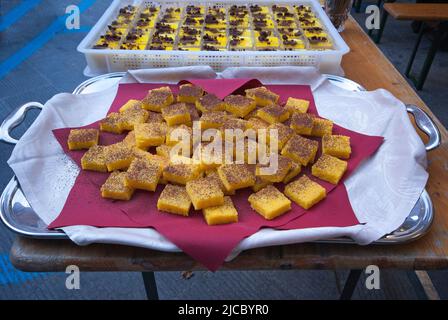 Dolci allo zafferano a Città della Pieve, Umbria Foto Stock