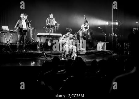 Guitarricadelafuente en su concierto de Zaragoza haciendo un esaurito en la Sala Mozart Foto Stock