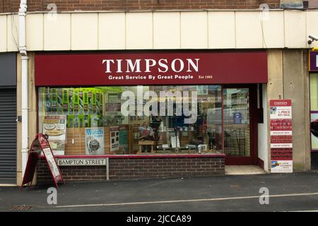 TIVERTON, Regno Unito - 21 GIUGNO 2021 la filiale di Tiverton di Timpson negozio in Bampton Street Foto Stock