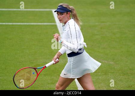 Donna Vekic reagisce contro Gabriela Lee il secondo giorno del Rothesay Classic Birmingham all'Edgbaston Priory Club. Data foto: Domenica 12 giugno 2022. Foto Stock