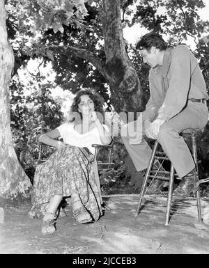 JENNIFER JONES e GREGORY PECK in DUELLO NEL SOLE (1946), diretto DAL RE VIDOR. Credit: SELZNICK/RKO / Album Foto Stock