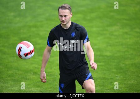 ZEIST - Teun Koopmeiners of Holland durante una sessione di formazione della nazionale olandese al Campus KNVB il 12 giugno 2022 a Zeist, nei Paesi Bassi. La nazionale olandese si sta preparando per la partita della UEFA Nations League contro il Galles. ANP GERRIT VAN COLOGNE Foto Stock