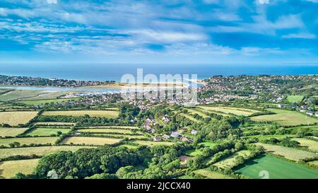 Immagine aerea di Carteret Village, marina, estuario, mare e spiaggia Foto Stock