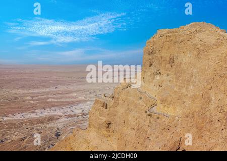 Israele viste panoramiche dalla fortezza di Masada nel Parco Nazionale nel deserto giudaico di Negev vicino al Mar Morto. Foto Stock