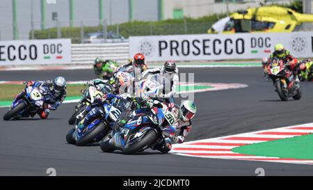 Misano Adriatico, Italia. 12th giugno 2022. race2, World Superbike - SBK a Misano Adriatico, Italy, June 12 2022 Credit: Independent Photo Agency/Alamy Live News Foto Stock