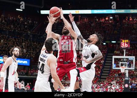 Mediolanum Forum, Milano, 12 giugno 2022, Gigi Datome (AX Armani Exchange Olimpia Milano) durante la gara 3 finale - AX Armani Exchange Milano vs Virtus Segafredo Bologna - Campionato Italiano Basket Serie A. Foto Stock