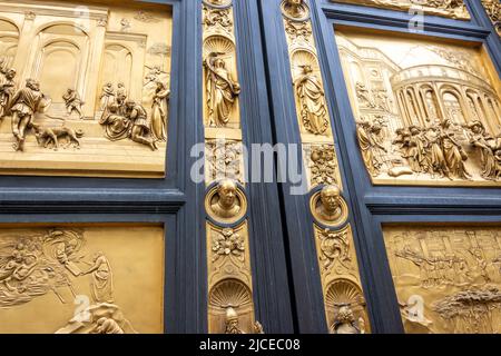 'Porte del Paradiso' all'ingresso est della Battistero di Santa Maria del Fiore (Duomo), Firenze, Regione Toscana, Italia Foto Stock