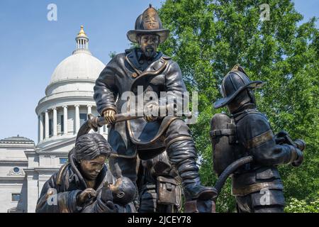 Arkansas Fallen Firefighters' Memorial presso l'Arkansas state Capitol di Little Rock, Arkansas. (USA) Foto Stock