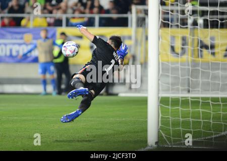 Florin Nita Romania portiere durante la Romania vs Finlandia , Bucarest 11.06.2022 , UEFA Nations League 2022,Cristi Stavri Foto Stock