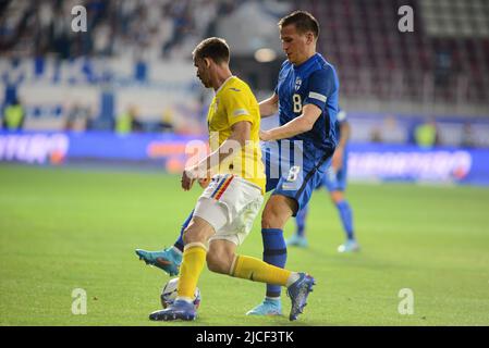 Nicusor Bancu #11# e Robin Lod #8 durante la Romania vs Finlandia , Bucarest 11.06.2022 , UEFA Nations League 2022,Cristi Stavri Foto Stock