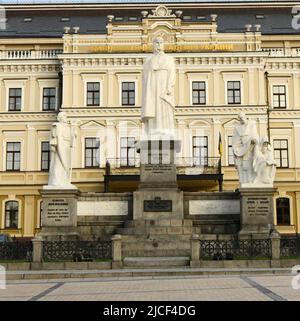 Principessa Olga Monumento a Piazza Mykhailivs'ka, Kiev, Ucraina. Foto Stock