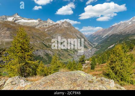 Vista su Zermatt, Alpi svizzere, Vallese, Svizzera Foto Stock