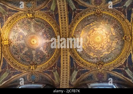 Inghilterra, Londra, Cattedrale di St. Paul, soffitto del Quire Foto Stock