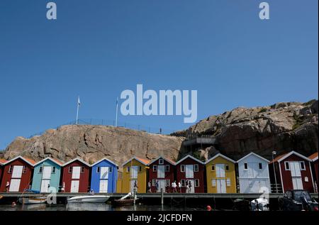 Svezia, Bohuslän, Smögen, capanne colorate Foto Stock