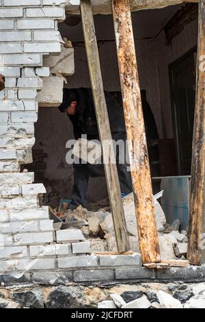 Il villaggio bombardato Andriivka