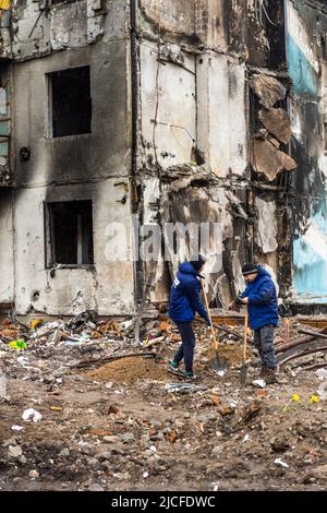 Case distrutte a Borodianka, ricostruzione dopo bombardamenti Foto Stock