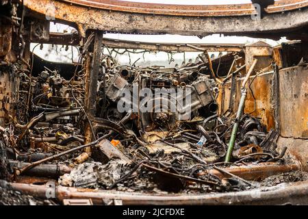 Carri armati sulla strada poco prima Borodianka Foto Stock