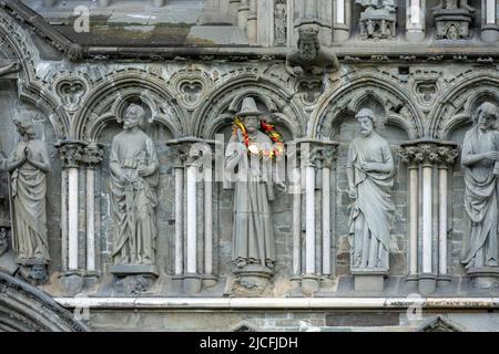 Norvegia, Trøndelag, Trondheim, Cattedrale di Nidaros, facciata ovest, Commemorazione dell'apostolo Giacobbe. Foto Stock