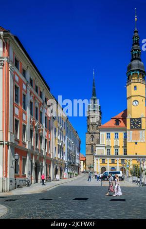 Città vecchia di Bautzen nell'alta Lusazia: Il municipio, ricostruito nel 1705 in stile barocco, ricevette una torre con corona a tre piani. Foto Stock