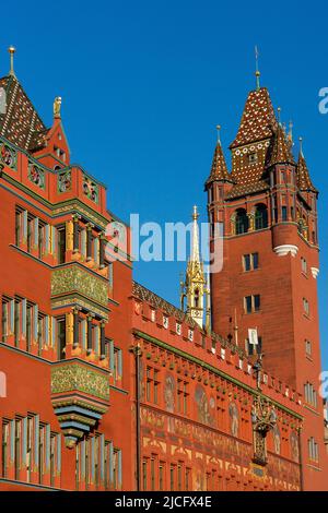 Basilea, municipio, facciata principale e torre, vista dal mercato Foto Stock