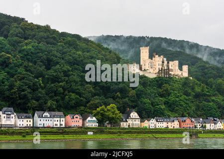 Germania, Renania-Palatinato, Coblenza, Castello di Stolzenfels, Patrimonio Mondiale dell'UNESCO 'alta Valle del Medio Reno', chilometro Reno 585 Foto Stock