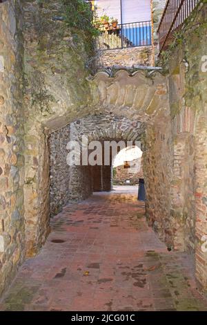 Strade di Monell, Girona Catalogna Spagna Foto Stock