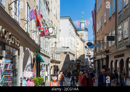 Salisburgo, segno della gilda in ferro battuto in Getreidegasse (Grain Lane) nella storica Altstadt (Città Vecchia) a Flachgau, Salisburgo, Austria Foto Stock