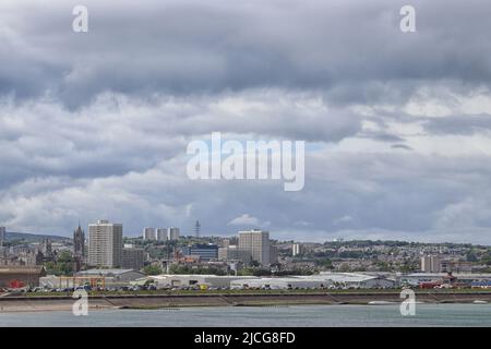 Porto e skyline di Aberdeen Foto Stock