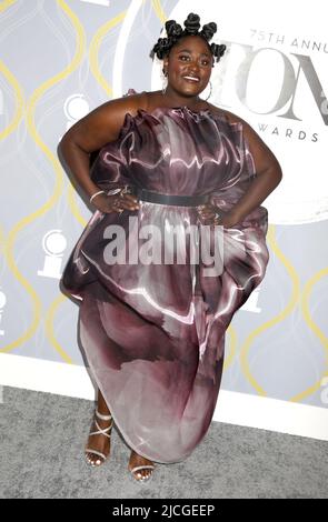 12 giugno 2022, New York, New York, USA: L'attore DANIELLE BROOKS partecipa ai Tony Awards annuali 75th che si tengono al radio City Music Hall. (Credit Image: © Nancy Kaszerman/ZUMA Press Wire) Foto Stock