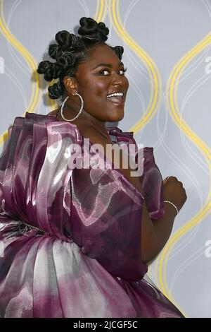 Danielle Brooks partecipa ai Tony Awards annuali 75th il 12 giugno 2022 alla radio City Music Hall di New York, New York, USA. Robin Platzer/ Twin Images/ Credit: Sipa USA/Alamy Live News Foto Stock