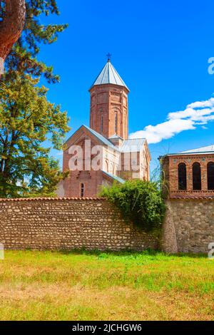 Akhali Shuamta o il complesso del nuovo monastero di Shuamta a Kakheti. Kakheti è una regione della Georgia orientale con Telavi come capitale. Foto Stock