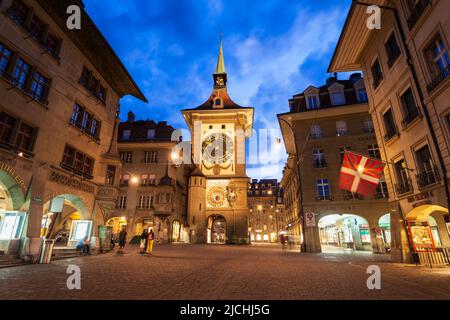 BERN, Svizzera - 13 luglio 2019: Zytglogge è un punto di riferimento medievale torre orologio nella città di Berna in Svizzera Foto Stock