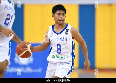 Doha, Qatar. 13th giugno 2022. Jared Bahay della squadra di pallacanestro filippina in azione durante la partita del campionato asiatico 2022 FIBA U16 tra Filippine e Kuwait alla al-Gharafa Sports Multi-Purpose Hall. Punteggio finale; Filippine 82:45 Kuwait. (Foto di Luis Veniegra/SOPA Images/Sipa USA) Credit: Sipa USA/Alamy Live News Foto Stock