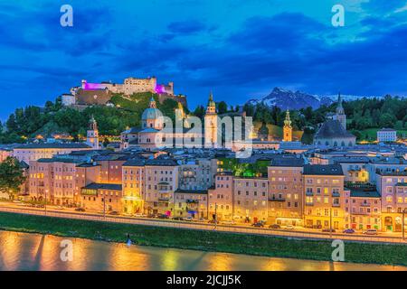 Salisburgo Austria, skyline della città di Salisburgo e Fortezza Hohensalzburg Foto Stock