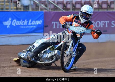 MANCHESTER, REGNO UNITO. GIUGNO 13th Luke Kileen durante la partita della SGB Premiership tra Belle Vue Aces e Wolverhampton Wolves al National Speedway Stadium di Manchester, lunedì 13th giugno 2022. (Credit: Eddie Garvey | MI News) Credit: MI News & Sport /Alamy Live News Foto Stock