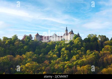 Il castello di Langenburg a Langenburg, Regione di Hohenlohe, Baden-Württemberg, Germania, Europa. Foto Stock