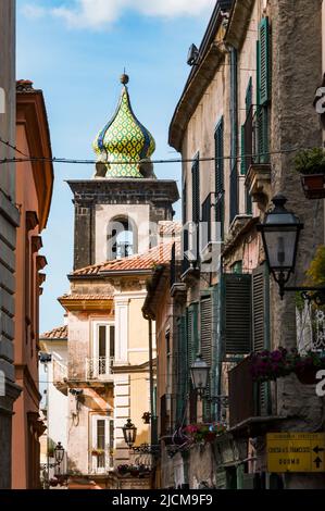 Vista sul villaggio meridionale di Sant'Agata de' Goti, Italia Foto Stock