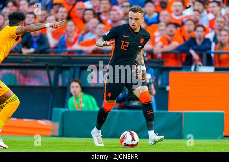 ROTTERDAM, PAESI BASSI - GIUGNO 14: Noa Lang dei Paesi Bassi durante la partita della UEFA Nations League A Group 4 tra Paesi Bassi e Galles allo Stadion Feyenoord il 14 giugno 2022 a Rotterdam, Paesi Bassi (Foto di Geert van Erven/Orange Pictures) Foto Stock