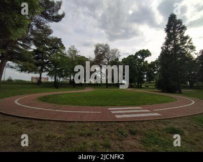 Parco sulle mura della città di Verona Foto Stock