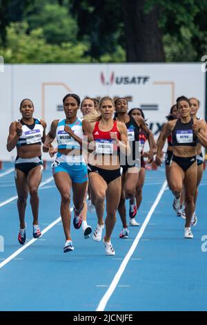 Ajee Wilson (USA) vince le 800m donne al. Gran Premio di New York 2022. Foto Stock