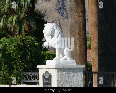 Palm Springs, California, USA 11th Giugno 2022 una visione generale dell'atmosfera dell'ex casa/casa di Entertainer Liberace Piazza di Liberace al 1441 N. Kaweah Road il 11 Giugno 2022 a Palm Springs, California, USA. Foto di Barry King/Alamy Stock Foto Foto Stock