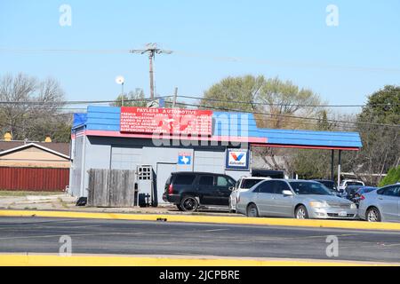 Esterno del negozio Payless Automotive complete Auto Repair a Irving, Texas Foto Stock