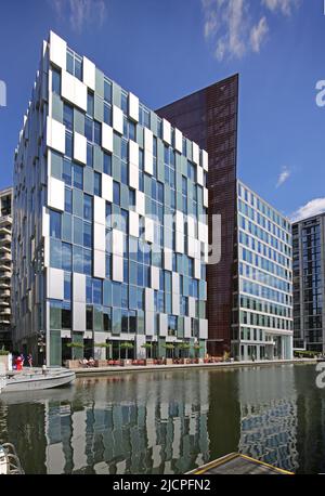 Il nuovo sviluppo di Merchant Square sul Canal Basin Grand Union, Paddington, Londra, Regno Unito Foto Stock