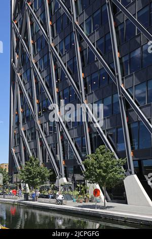 Il Brunel Building, parte del nuovo sviluppo di Merchant Square sul Canal Basin Grand Union, Paddington, Londra, Regno Unito Foto Stock