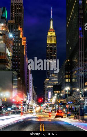 Night City Street a New York City, Manhattan, USA Foto Stock