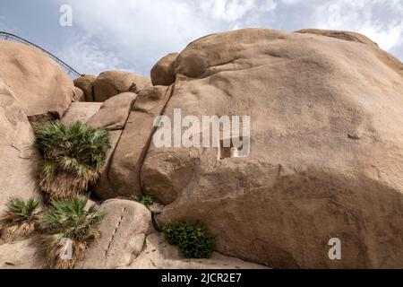 Iscrizione di Amenhotep III su masso di granito, fiume Nilo, Assuan Foto Stock