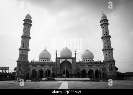 Taj UL Masajid, Bhopal, Madhya Pradesh, India. Bianco e nero. Foto Stock